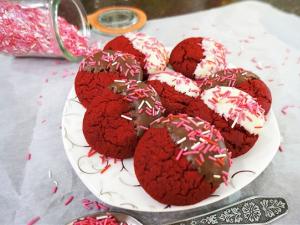 Вкуснейшее праздничное печенье «Красный бархат